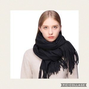Black Super Soft Fleece Fringe Scarf